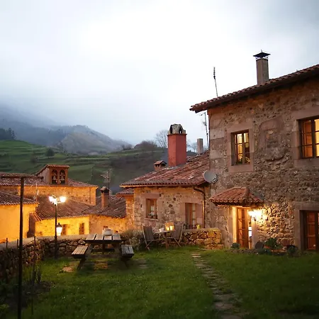 La Infinita Rural Boutique 3* Carmona (Cantabria)