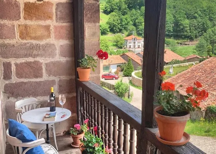 Hotel La Infinita Rural Boutique Carmona (Cantabria)